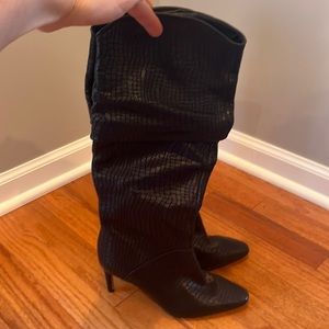 Vince Camuto NWOT size 5.5